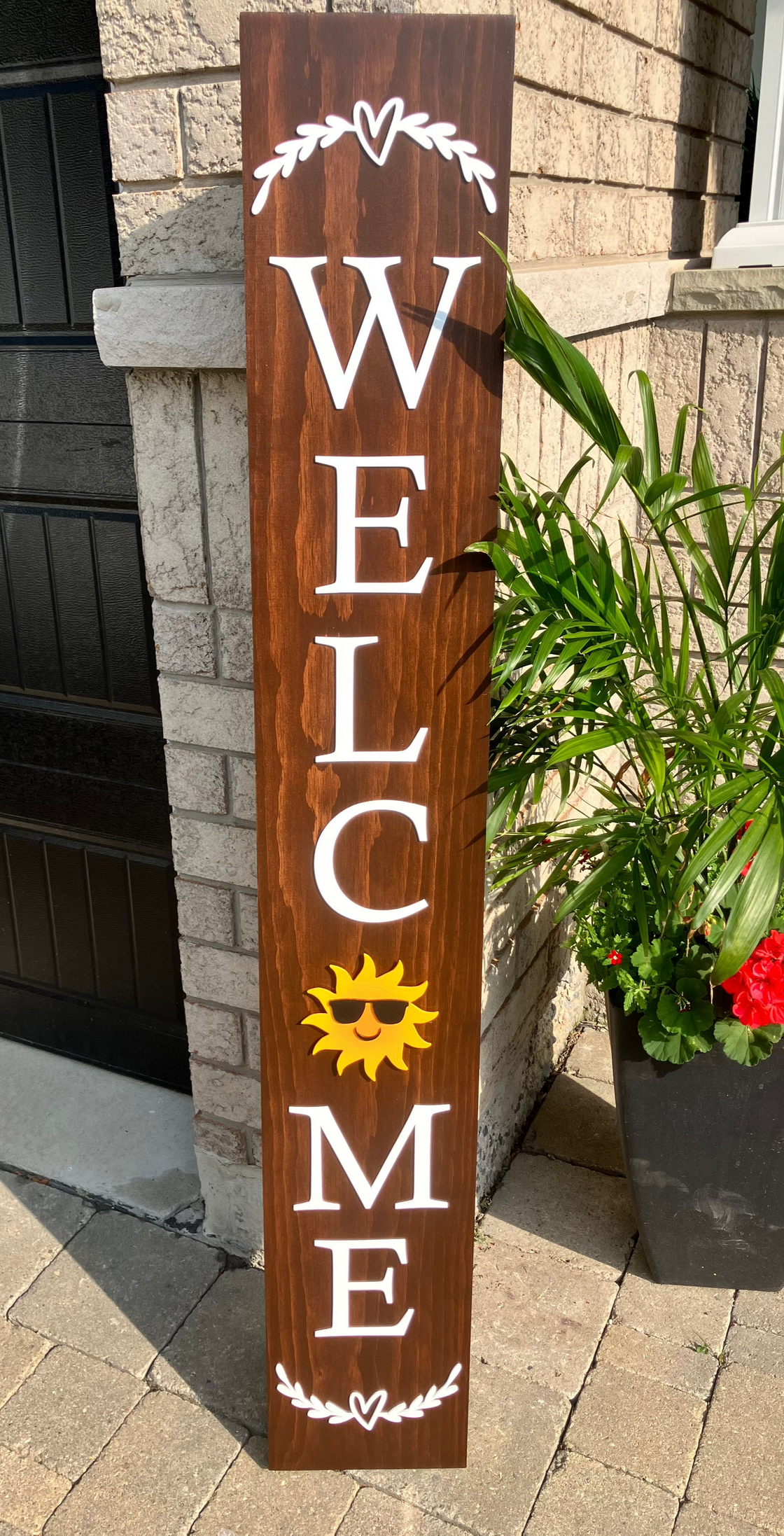 Sun with Sunglasses Insert for Welcome Sign